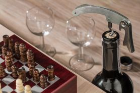 Zestaw do wina z szachami TREBB