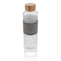 Szklana butelka 750 ml w pokrowcu