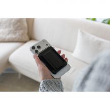 Etui na karty kredytowe BrandCharger Wally Stand Pro